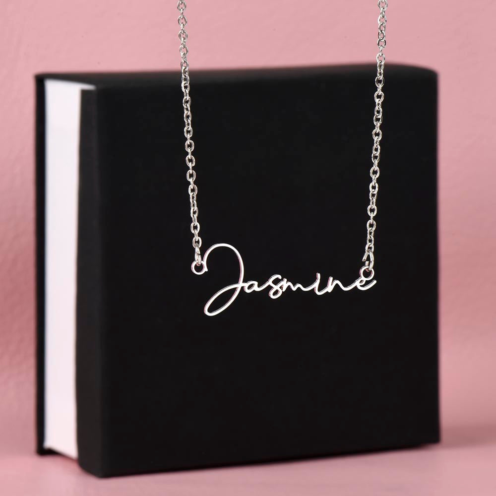 Signature Style Name Necklace – Personalized Jewelry with Modern Elegance